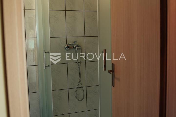 Ilok, Šarengrad, Imanje uz samu obalu Dunava s vlastitim pristupom rijeci
