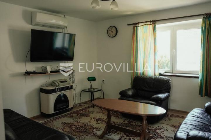 Ilok, Šarengrad, Imanje uz samu obalu Dunava s vlastitim pristupom rijeci