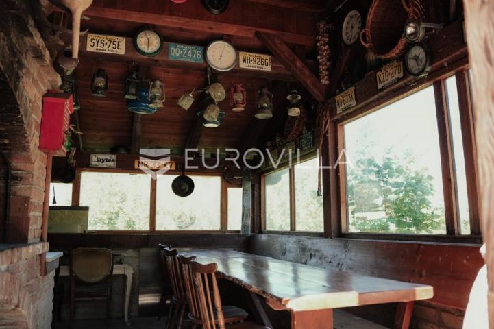 Ilok, Šarengrad, Imanje uz samu obalu Dunava s vlastitim pristupom rijeci