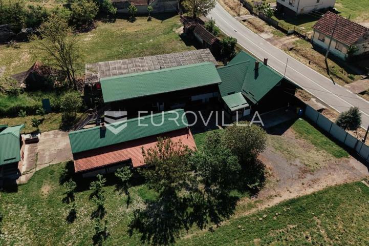 Ilok, Šarengrad, Imanje uz samu obalu Dunava s vlastitim pristupom rijeci