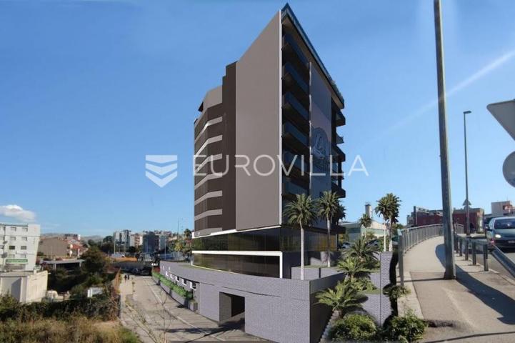 Split, Mejaši, luksuzni poslovni prostor u novogradnji s loggiom i liftom