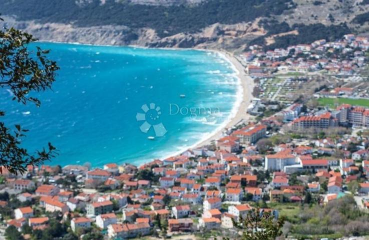 SAMOSTOJEĆA KUĆA UZ MORE (par minuta od plaže) BAŠKA - otok Krk