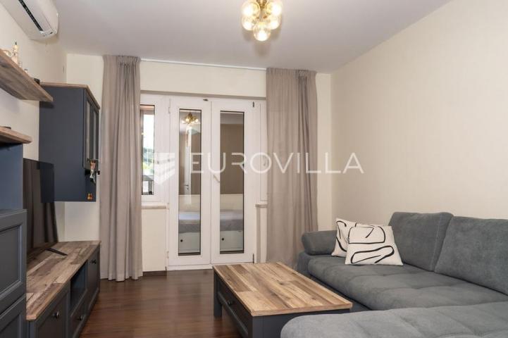 Krk, Grad Krk, stan 70 m², garaža 20 m²