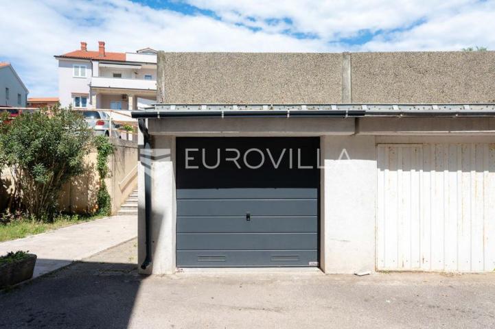 Krk, Grad Krk, stan 70 m², garaža 20 m²