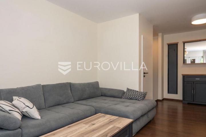 Krk, Grad Krk, stan 70 m², garaža 20 m²