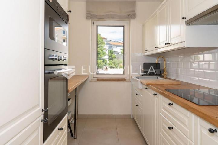 Krk, Grad Krk, stan 70 m², garaža 20 m²
