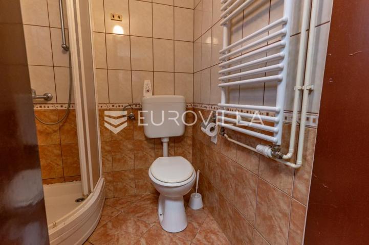 Požega, dvosoban stan u centru grada