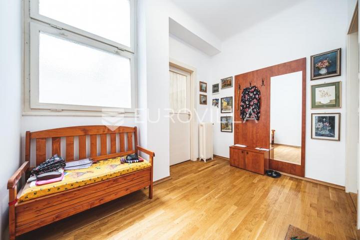 Zagreb, Strogi centar, ekskluzivan trosoban stan 125,10 m²