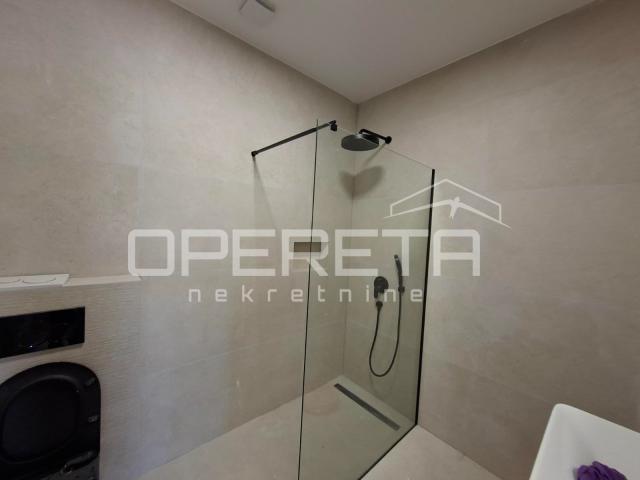 Renovirani dvosoban stan na Gripama, 80 m2. 