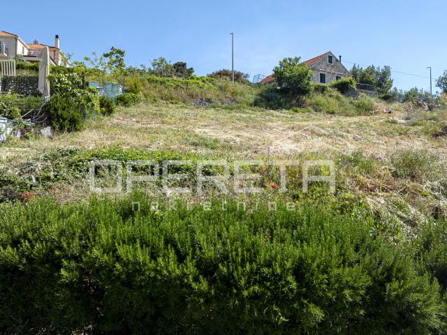 Nerežišća, Brač, građevinsko zemljište s pogledom, 450m2