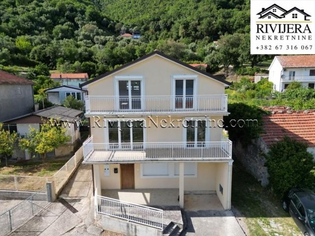 Family house with a beautiful  sea  view Baosic Boka Kotorska