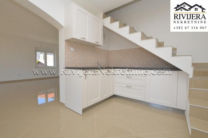 Family house with a beautiful  sea  view Baosic Boka Kotorska