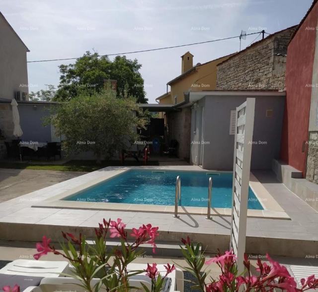 House Great offer! Renovated Istrian house with a pool and separate apartment, Krnica!