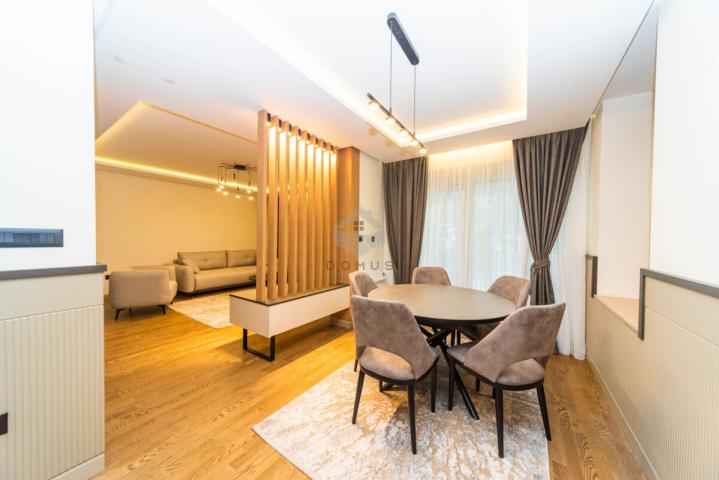 Porodična kuća 280m2 na placu 800m2, Stari Aerodrom - Podgorica