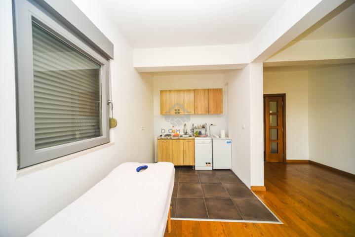 Trosoban stan 77m2 + parking, Zabjelo - Podgorica