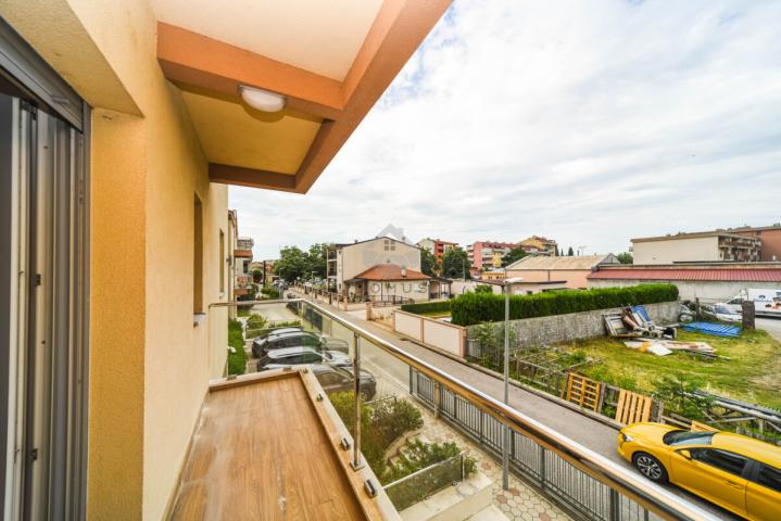 Trosoban stan 77m2 + parking, Zabjelo - Podgorica