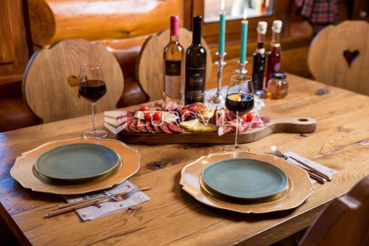Gorski kotar, Kupjak, ekskluzivna kuća s jacuzzijem, wellnessom 200 m², bazen, okućnica 1700 m²