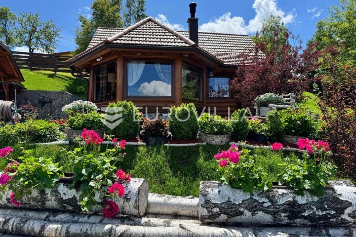 Gorski kotar, Kupjak, ekskluzivna kuća s jacuzzijem, wellnessom 200 m², bazen, okućnica 1700 m²