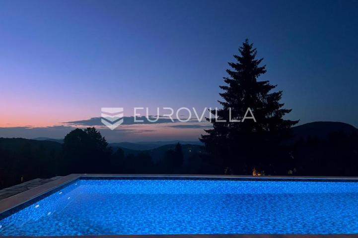 Gorski kotar, Kupjak, ekskluzivna kuća s jacuzzijem, wellnessom 200 m², bazen, okućnica 1700 m²