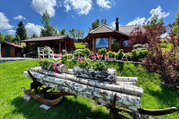 Gorski kotar, Kupjak, ekskluzivna kuća s jacuzzijem, wellnessom 200 m², bazen, okućnica 1700 m²