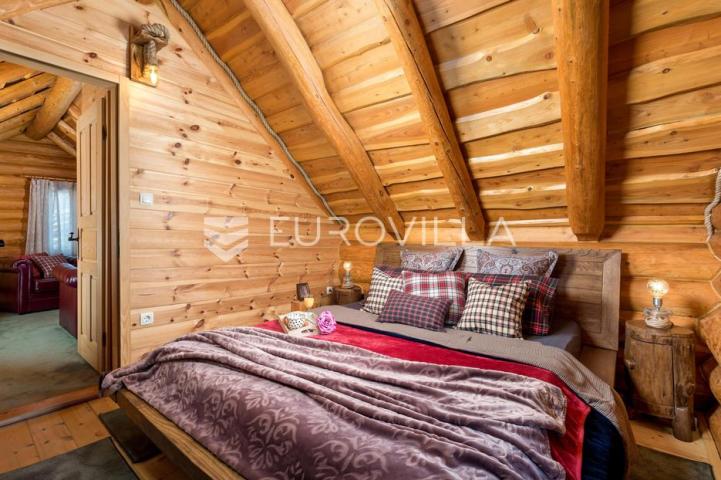 Gorski kotar, Kupjak, ekskluzivna kuća s jacuzzijem, wellnessom 200 m², bazen, okućnica 1700 m²