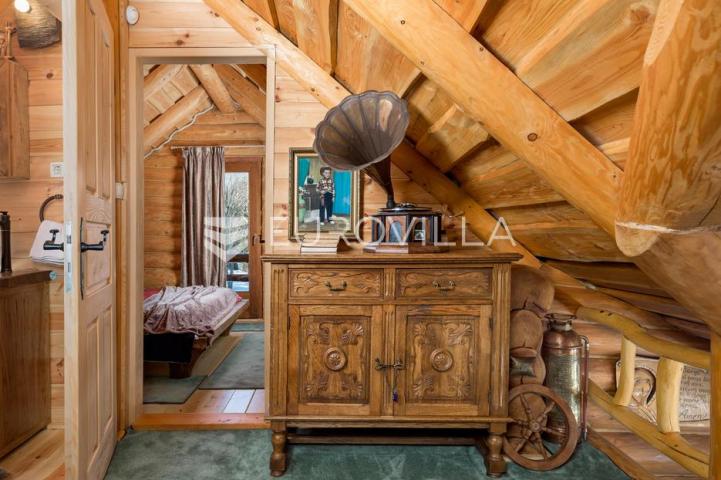 Gorski kotar, Kupjak, ekskluzivna kuća s jacuzzijem, wellnessom 200 m², bazen, okućnica 1700 m²