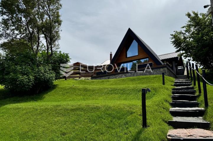 Gorski kotar, Kupjak, ekskluzivna kuća s jacuzzijem, wellnessom 200 m², bazen, okućnica 1700 m²