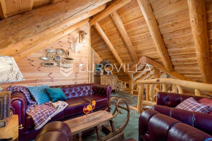Gorski kotar, Kupjak, ekskluzivna kuća s jacuzzijem, wellnessom 200 m², bazen, okućnica 1700 m²