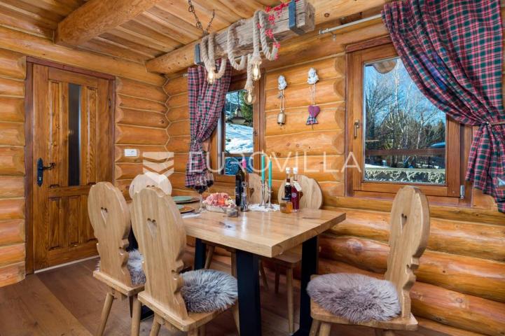 Gorski kotar, Kupjak, ekskluzivna kuća s jacuzzijem, wellnessom 200 m², bazen, okućnica 1700 m²