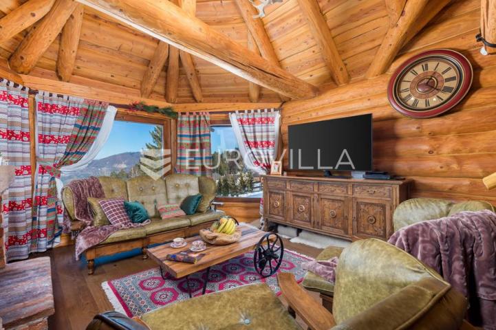 Gorski kotar, Kupjak, ekskluzivna kuća s jacuzzijem, wellnessom 200 m², bazen, okućnica 1700 m²