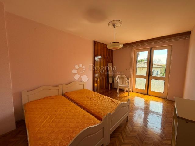 Samostojeća kuća s okućnicom - Lovran