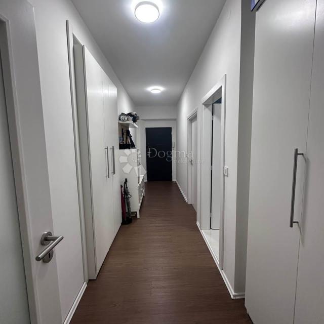 Novouređen moderan stan 65m² - Centar Rijeke