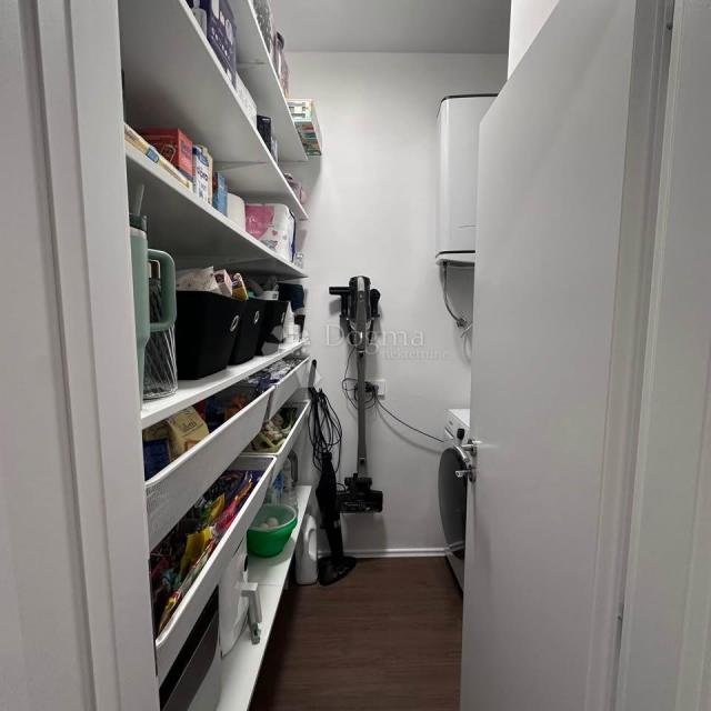 Novouređen moderan stan 65m² - Centar Rijeke