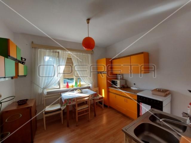 Prodaja, Kuća, Slunj, Prilaz centrali , Samostojeća, 200m2