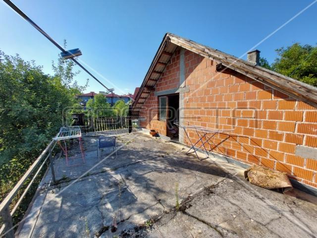 Prodaja, Kuća, Slunj, Prilaz centrali , Samostojeća, 200m2