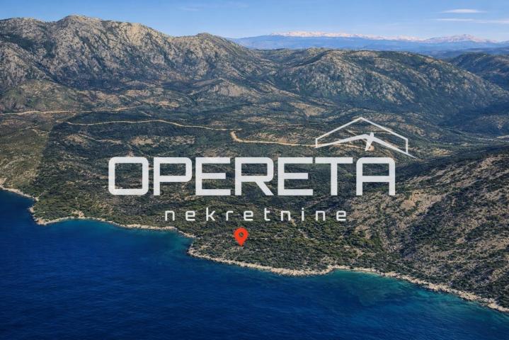 Dvije parcele 4.690 m2 uz more, s objektom, Baćina