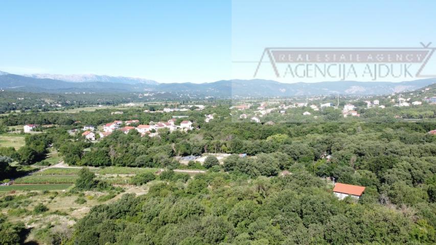 Imotski građevinsko zemljište 7803 m2 Glavina Donja