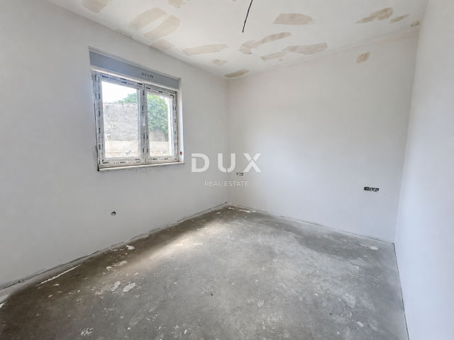 ŠIBENIK, VODICE – Ground floor apartment with a yard in a NEW BUILDING! OPPORTUNITY!