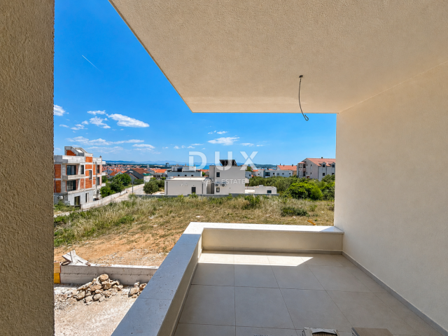 ŠIBENIK, VODICE – Stan s pogledom na more na mirnoj lokaciji, spremište 