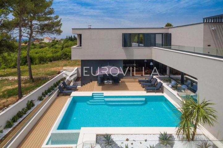 Zadar, Diklo, prekrasna villa s bazenom i pogledom na more