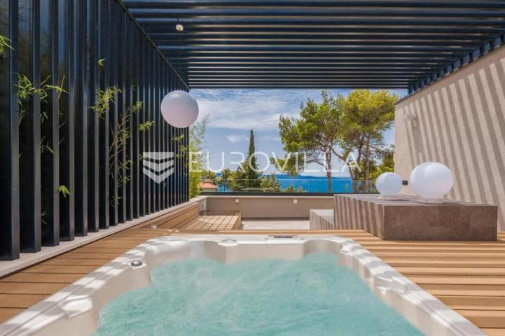 Zadar, Diklo, prekrasna villa s bazenom i pogledom na more
