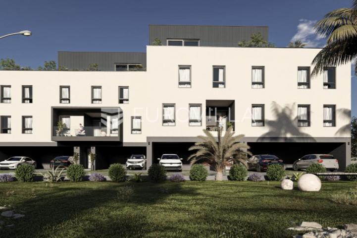 Hvar, Vrboska, trosoban stan u novogradnji neto korisne površine 113.75 m²