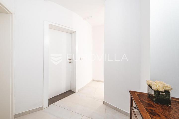 Zagreb, Trešnjevka, prekrasan dvosoban stan 80 m²