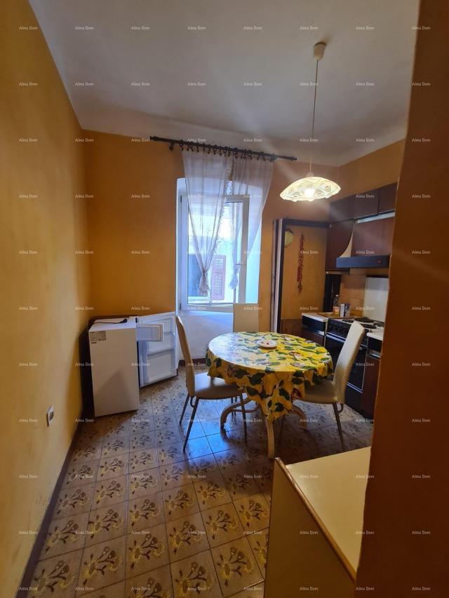 Stan Odličan stan u srcu grada, Pula. 