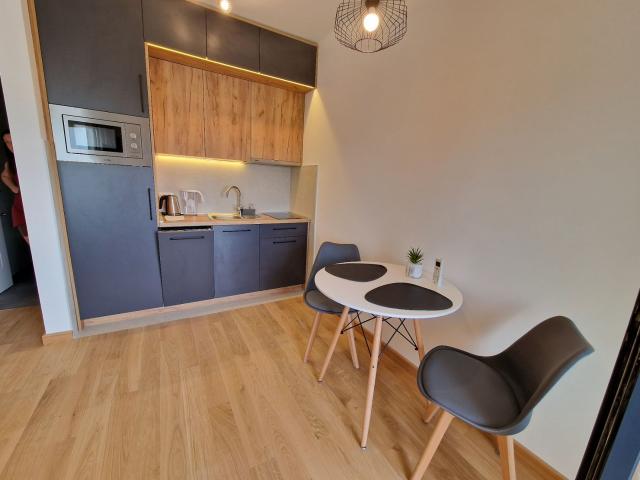 Prodaja modernog studio apartmana 32 m² – Bečići (mogućnost pregradnje u jednosoban)