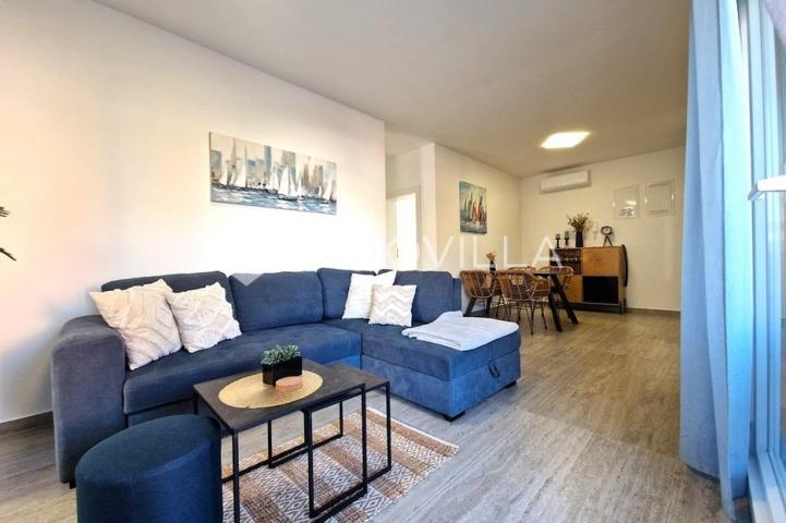 Vir, dvoetažni apartman 40 m od mora, krovna terasa s panoramskim pogledom na more