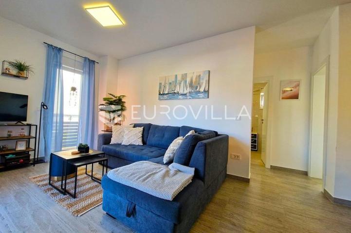 Vir, dvoetažni apartman 40 m od mora, krovna terasa s panoramskim pogledom na more