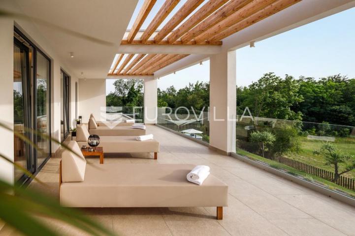Labin, Santalezi, Luksuzna vila s wellnessom, grijanim bazenom, teretanom, mirna lokacija