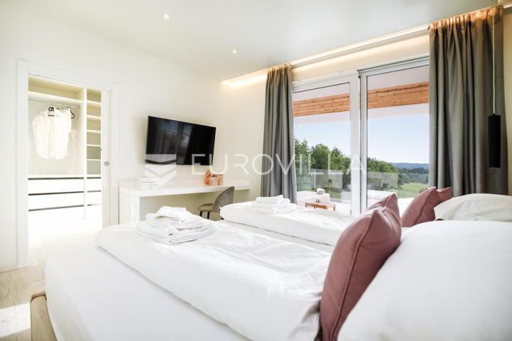 Labin, Santalezi, Luksuzna vila s wellnessom, grijanim bazenom, teretanom, mirna lokacija