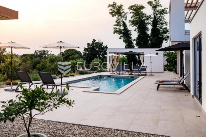Labin, Santalezi, Luksuzna vila s wellnessom, grijanim bazenom, teretanom, mirna lokacija